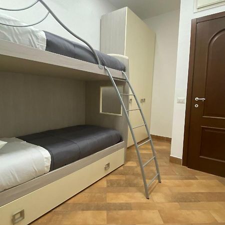 Ferienwohnung Domus Melius Castellammare di Stabia Exterior foto