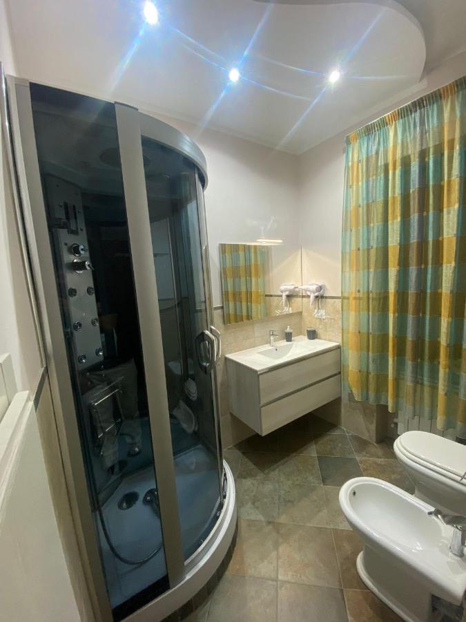 Ferienwohnung Domus Melius Castellammare di Stabia Exterior foto